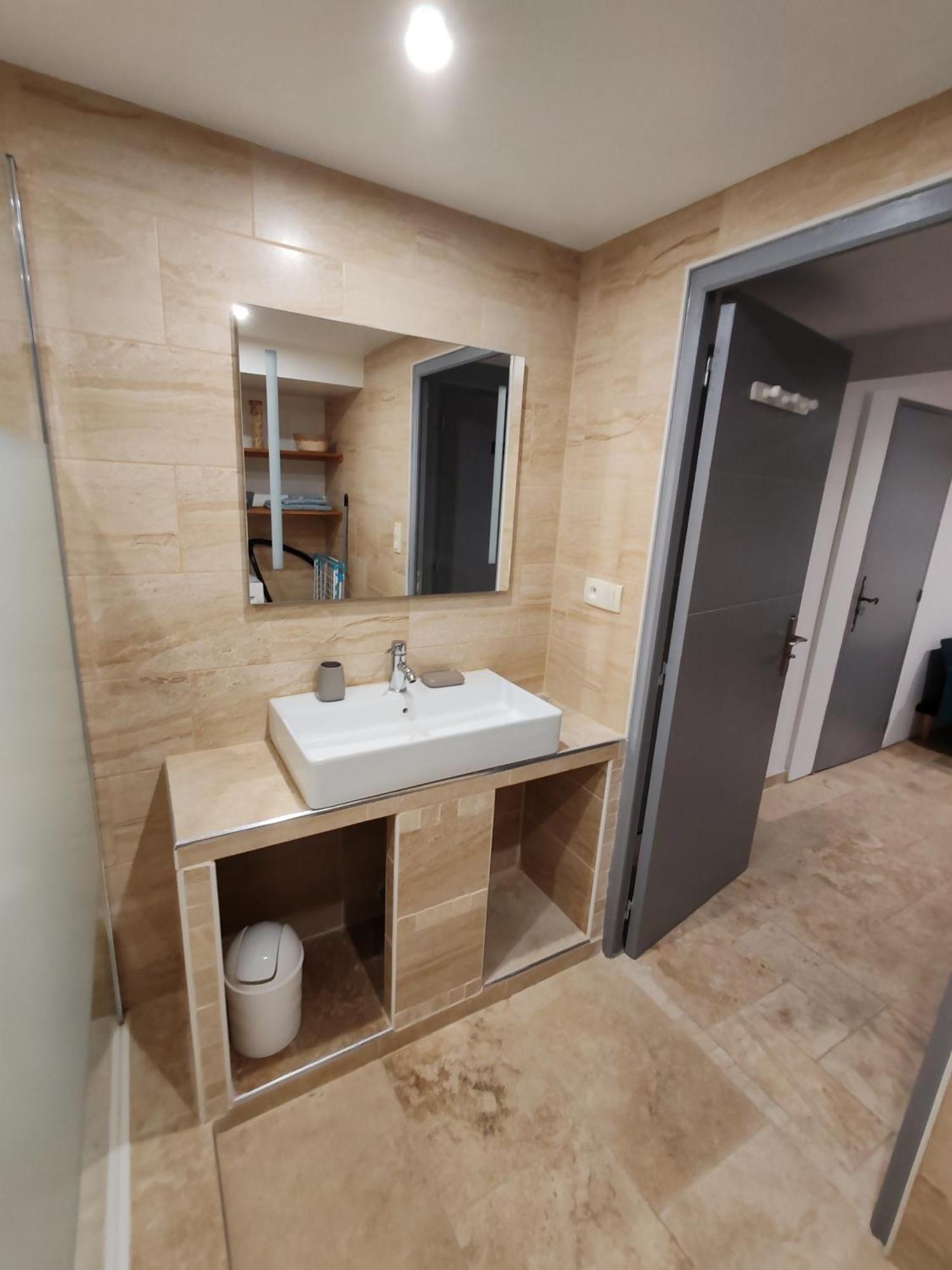 Appartement T3 Neuf Proche Centre Ville, Clim Et Parking Et Centrale Edf Valence  Dış mekan fotoğraf